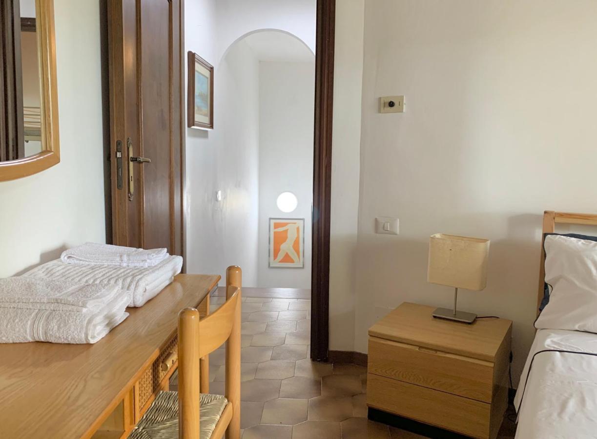 Santa Beach House Санта-Маринелла Екстер'єр фото