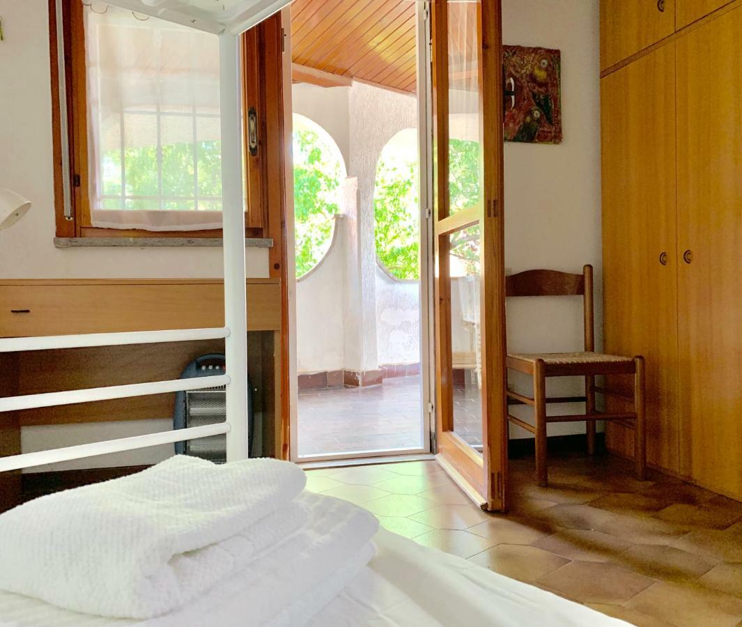 Santa Beach House Санта-Маринелла Екстер'єр фото